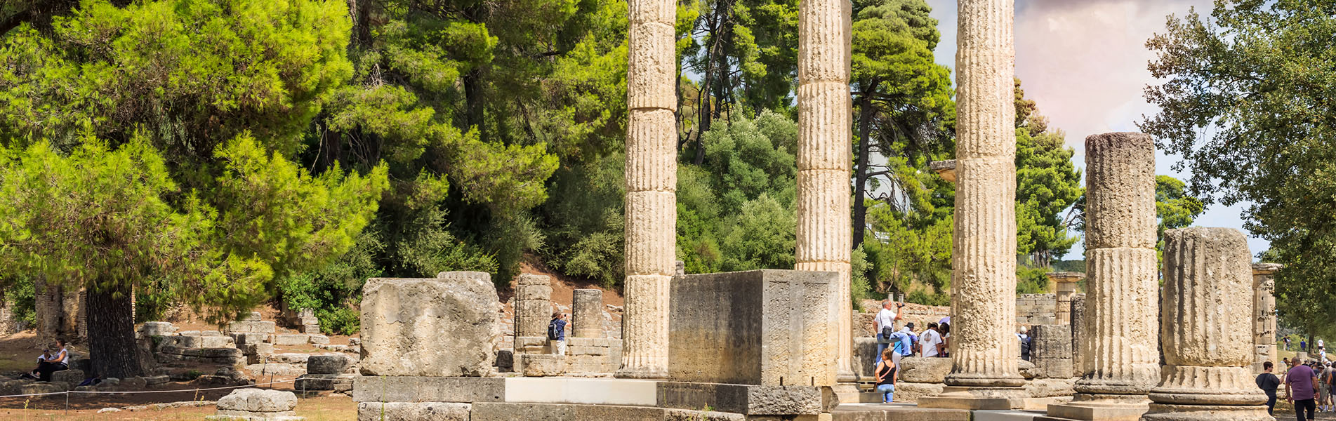 PELOPONNESE AND DELPHI 3-DAY TOUR